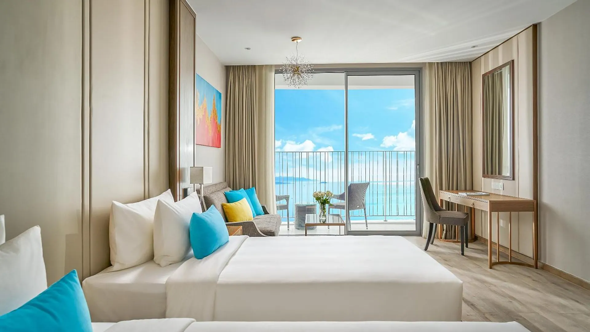 Grand Oceanfront Premier Suite Centre Nha Trang Apartment